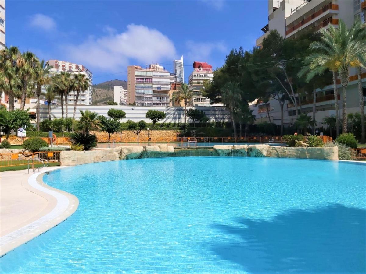 Gemelos 22-1-6 Benidorm Kültér fotó
