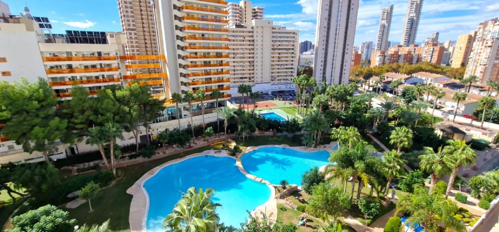 Gemelos 22-1-6 Benidorm Kültér fotó